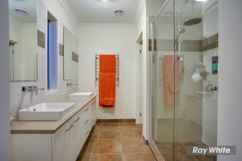 Photo - 6 Sherwood Street, Tarneit VIC 3029 - Image 12