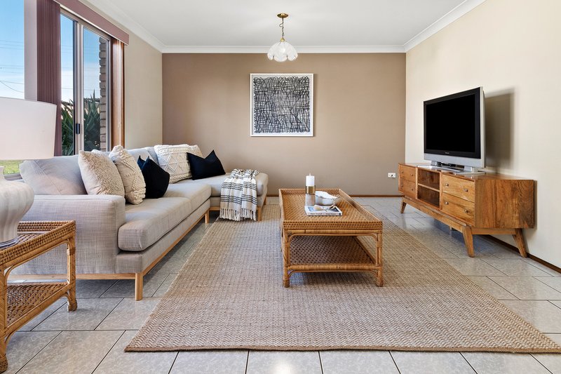 Photo - 6 Shipton Place, Dean Park NSW 2761 - Image 6