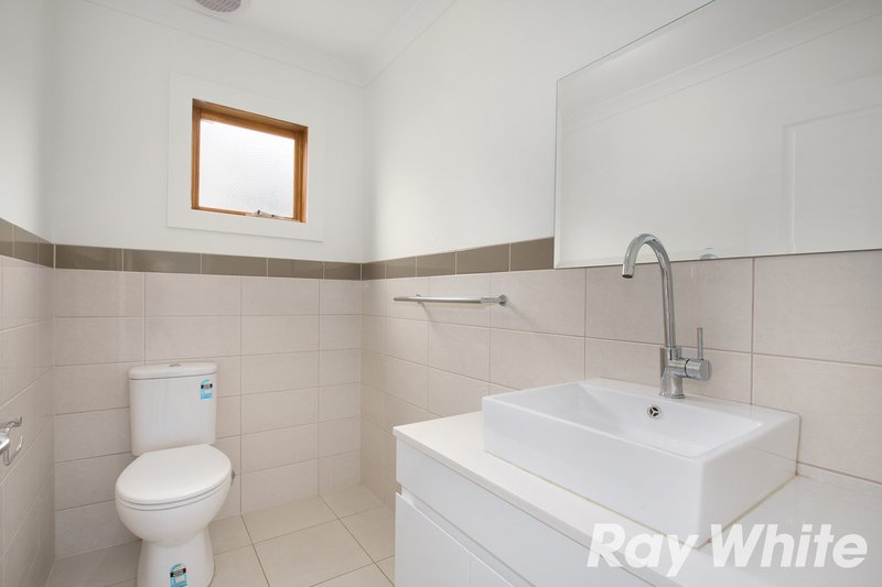 Photo - 6 Shoalhaven Drive, Caroline Springs VIC 3023 - Image 10