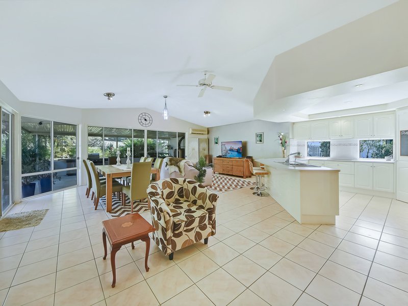 Photo - 6 Showgrounds Drive, Highvale QLD 4520 - Image 2