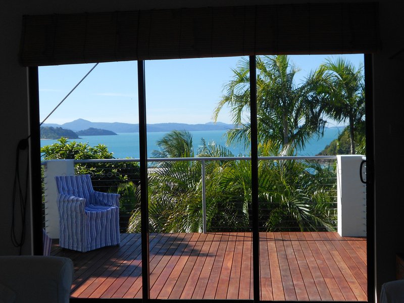 Photo - 6 Shutehaven Close, Shute Harbour QLD 4802 - Image 5