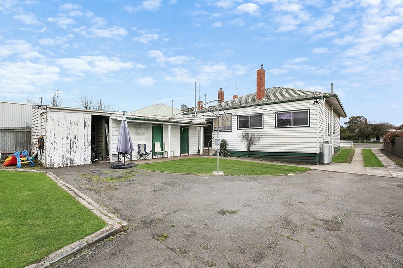 Photo - 6 Simpson Street, Terang VIC 3264 - Image 12