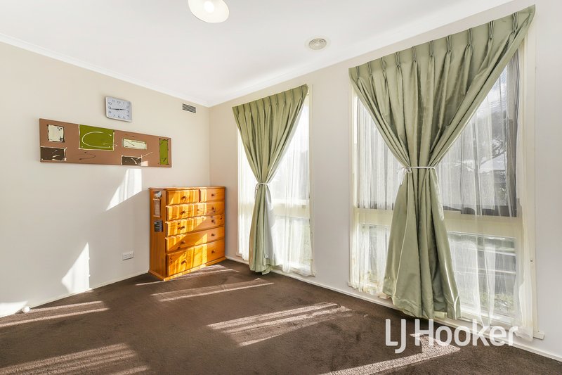 Photo - 6 Sinclair Court, Hampton Park VIC 3976 - Image 7