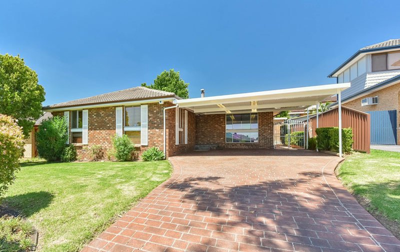 6 Singer Place, Ingleburn NSW 2565