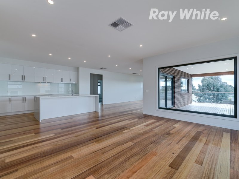 Photo - 6 Sinnott Street, Doreen VIC 3754 - Image 3