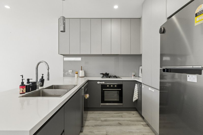 Photo - 6 Sinopia Street, Tarneit VIC 3029 - Image 2