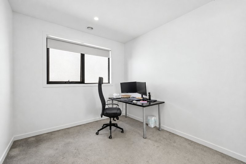 Photo - 6 Sinopia Street, Tarneit VIC 3029 - Image 12