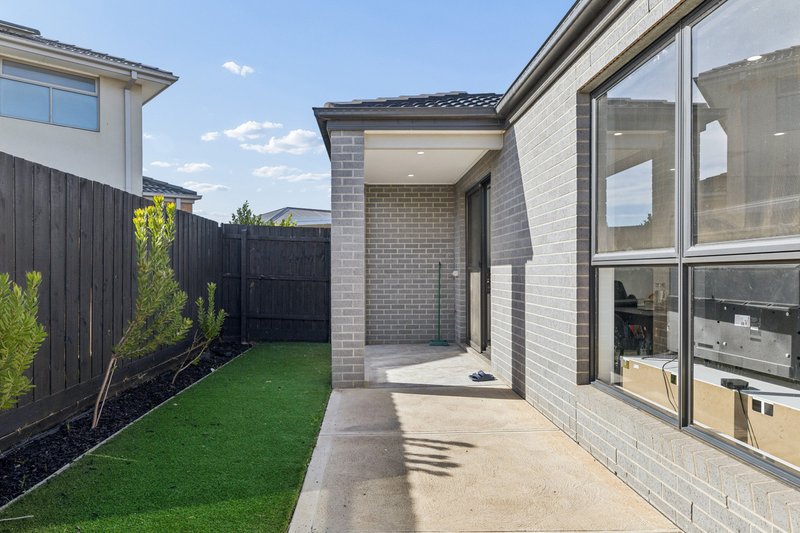 Photo - 6 Sinopia Street, Tarneit VIC 3029 - Image 15