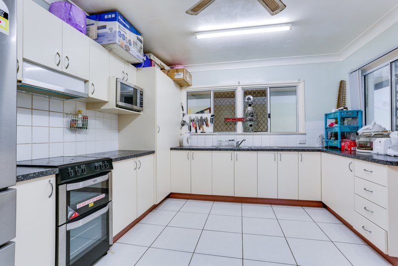 Photo - 6 Sittella Street, Inala QLD 4077 - Image 4