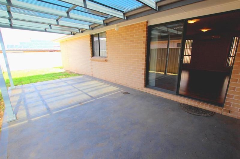 Photo - 6 Skelton Street, Oran Park NSW 2570 - Image 3