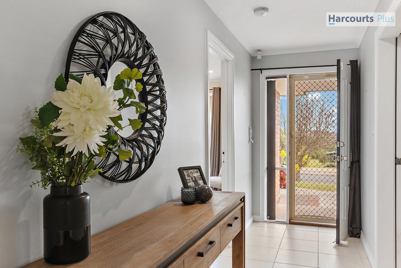 Photo - 6 Skipper Close, Hallett Cove SA 5158 - Image 3