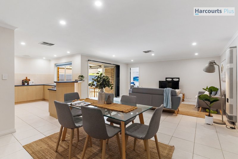 Photo - 6 Skipper Close, Hallett Cove SA 5158 - Image 5