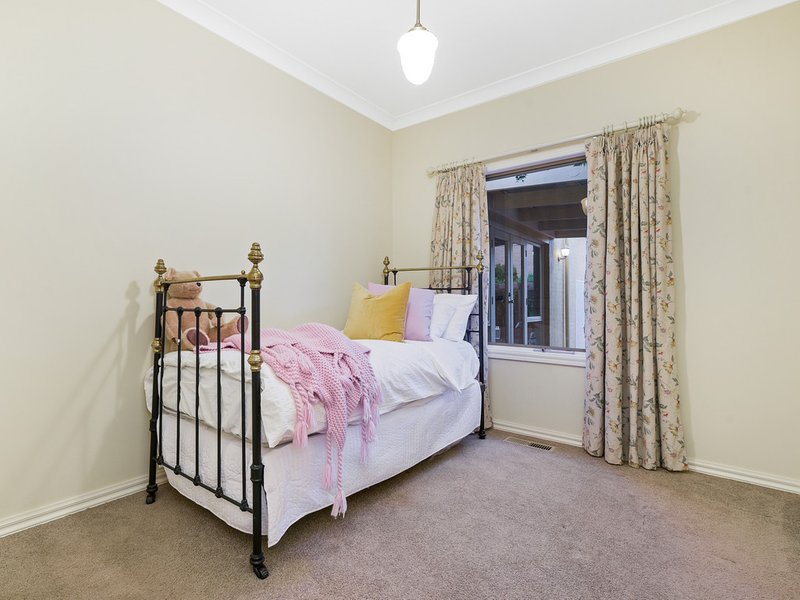 Photo - 6 Skipperstone Glen, Narre Warren South VIC 3805 - Image 12