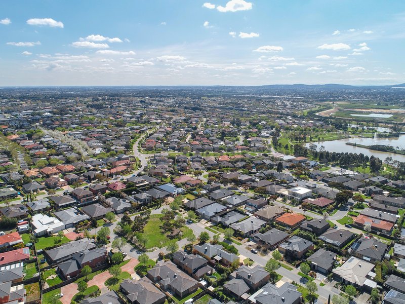 Photo - 6 Skipperstone Glen, Narre Warren South VIC 3805 - Image 23