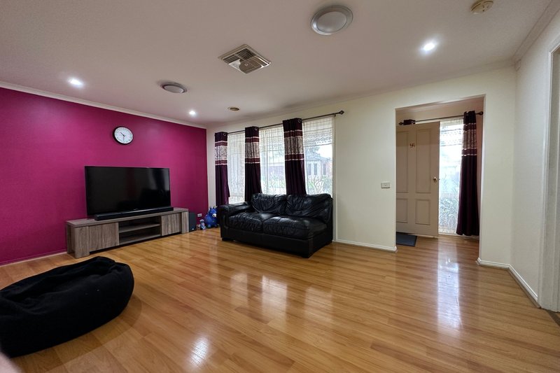 Photo - 6 Slessor Avenue, Lynbrook VIC 3975 - Image 3