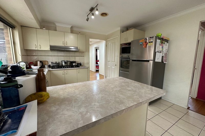 Photo - 6 Slessor Avenue, Lynbrook VIC 3975 - Image 6