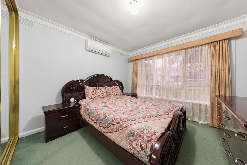 Photo - 6 Smale Court, Noble Park North VIC 3174 - Image 7