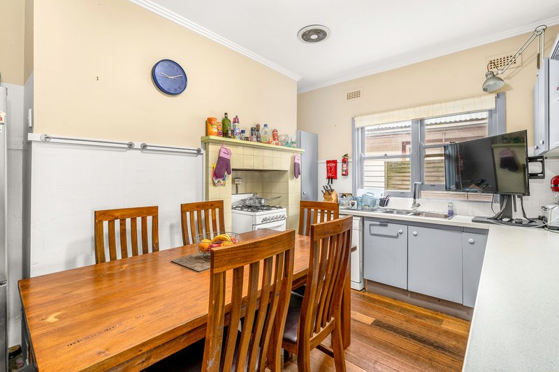 Photo - 6 Snodgrass Street, Pakenham VIC 3810 - Image 4