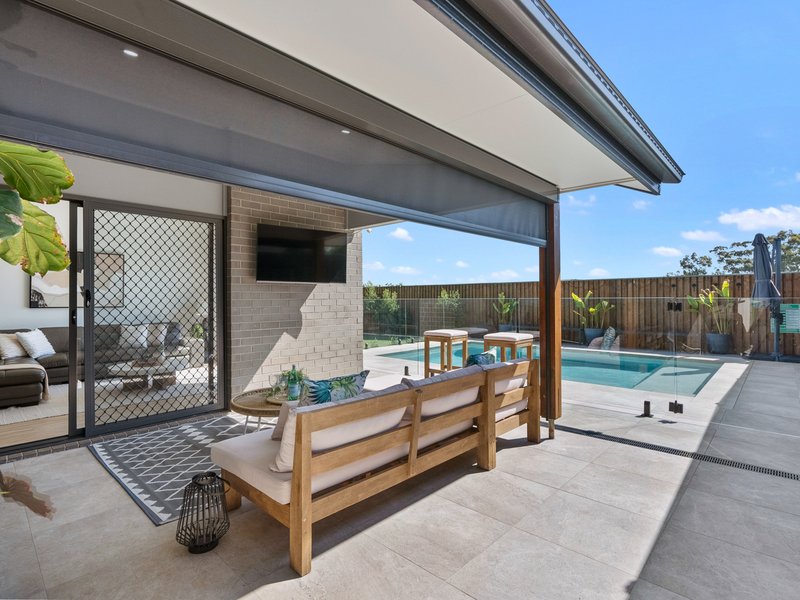 Photo - 6 Somersby Court, Birkdale QLD 4159 - Image 6