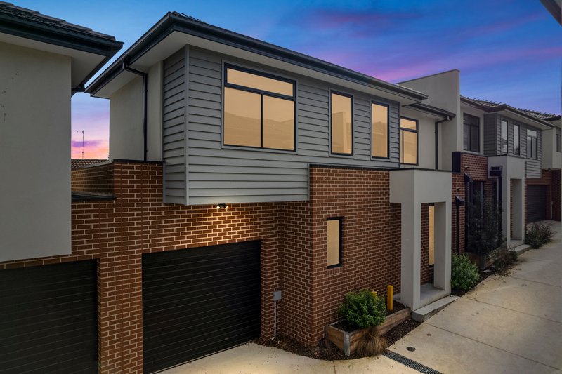 Photo - 6 Sooty Lane, Pakenham VIC 3810 - Image 1