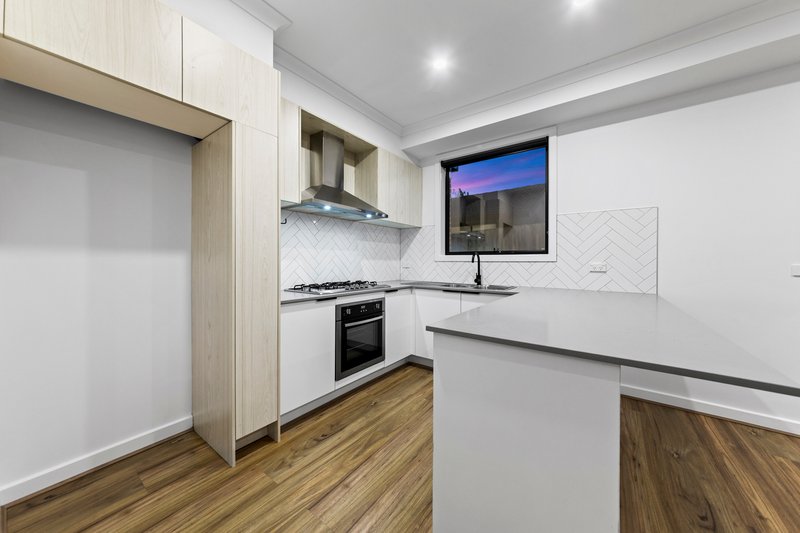 Photo - 6 Sooty Lane, Pakenham VIC 3810 - Image 3