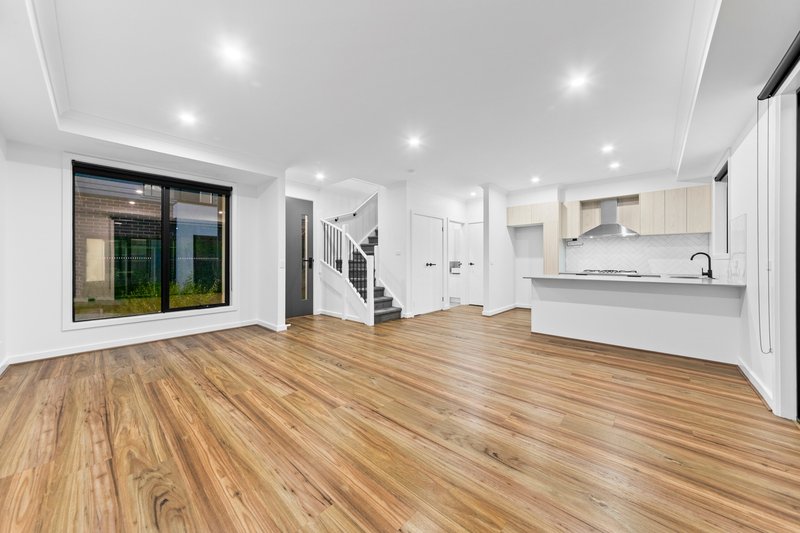 Photo - 6 Sooty Lane, Pakenham VIC 3810 - Image 5