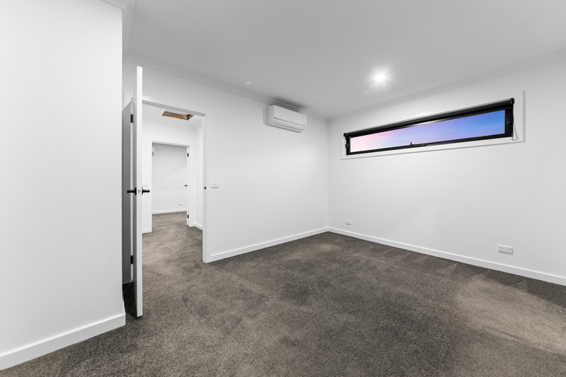 Photo - 6 Sooty Lane, Pakenham VIC 3810 - Image 12