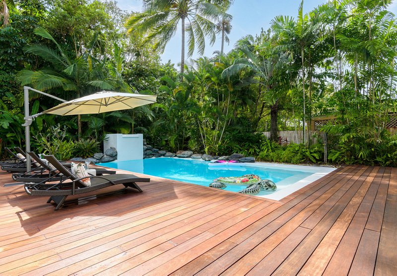 6 Sorrento Crescent, Port Douglas QLD 4877