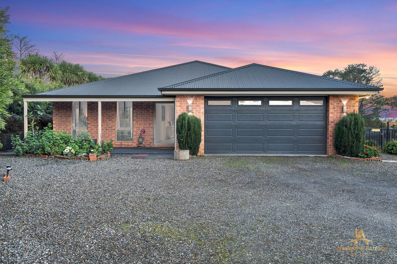 Photo - 6 South Fork Court, Drouin VIC 3818 - Image 2
