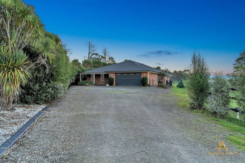 Photo - 6 South Fork Court, Drouin VIC 3818 - Image 3