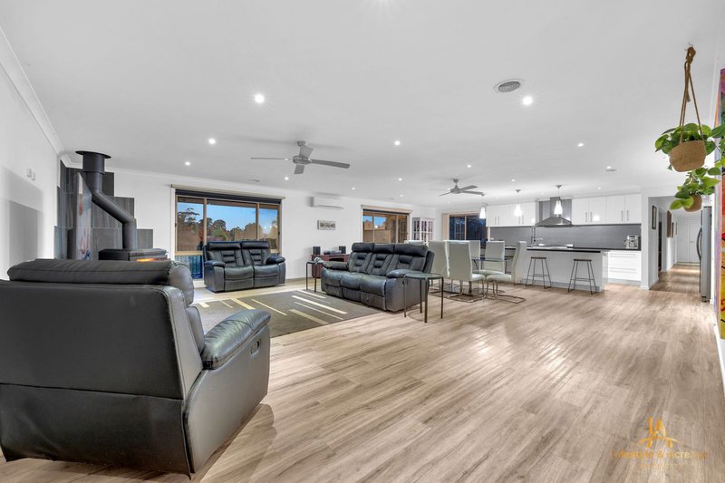 Photo - 6 South Fork Court, Drouin VIC 3818 - Image 14