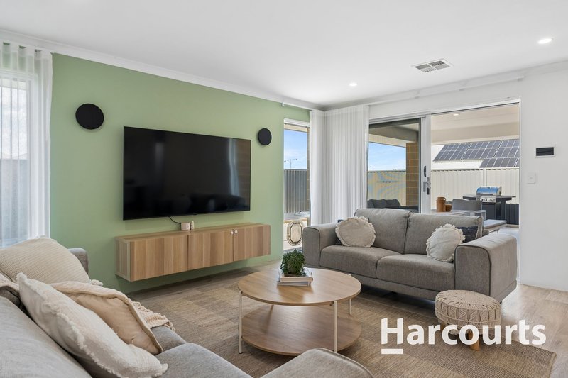 Photo - 6 Spinosa Chase, Jindalee WA 6036 - Image 5