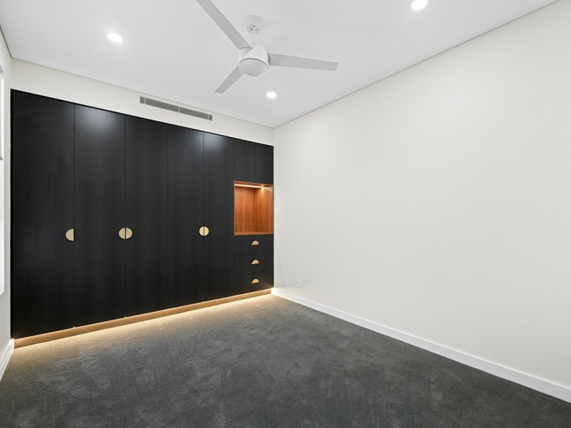 Photo - 6 Split Close, Prestons NSW 2170 - Image 10