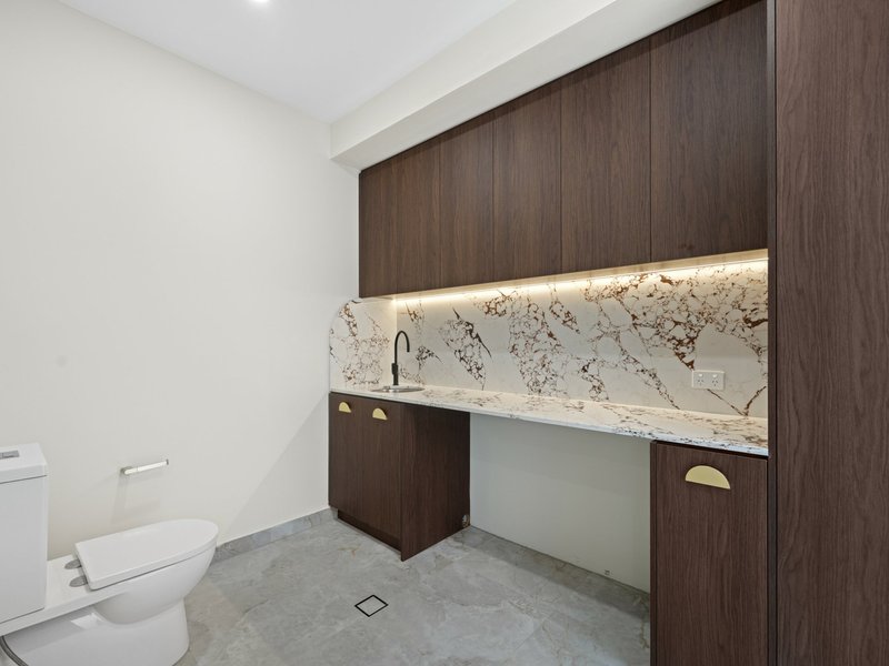 Photo - 6 Split Close, Prestons NSW 2170 - Image 12