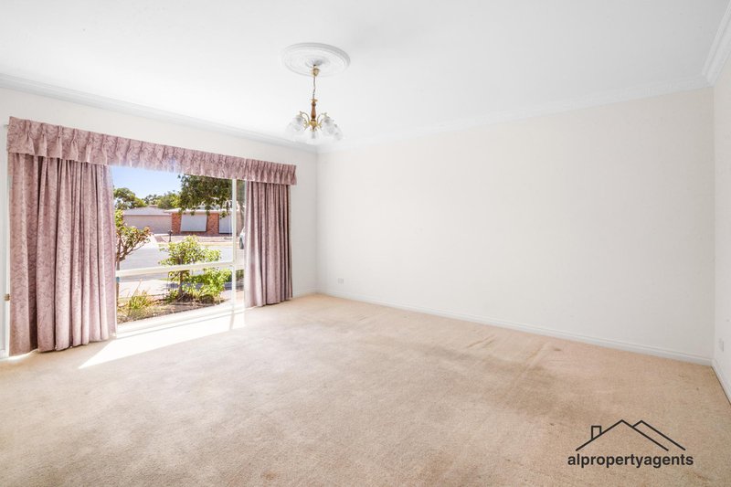 Photo - 6 Spry Court, Horsham VIC 3400 - Image 2