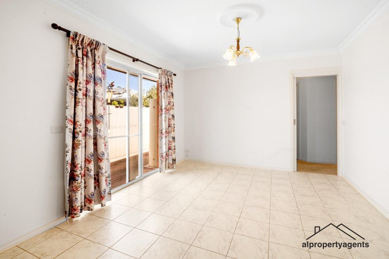 Photo - 6 Spry Court, Horsham VIC 3400 - Image 5