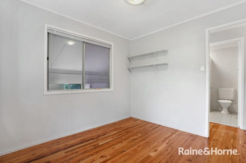 Photo - 6 Squire Street, Toolooa QLD 4680 - Image 8