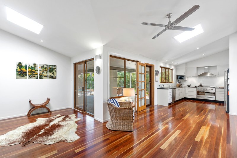 Photo - 6 St Andrews Drive, Tewantin QLD 4565 - Image 4