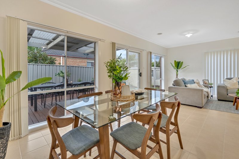 Photo - 6 St Ives Place, Craigieburn VIC 3064 - Image 10