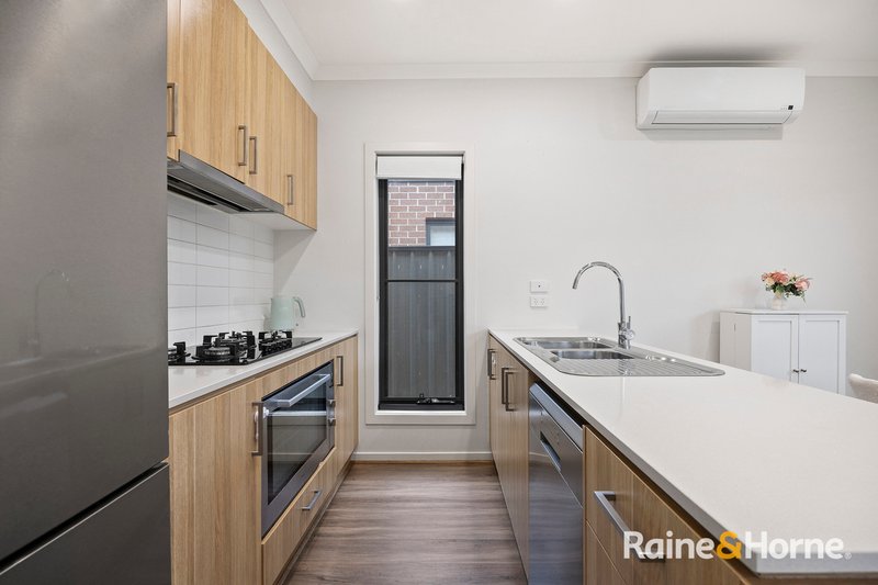 Photo - 6 Stacey Parade, Mount Cottrell VIC 3024 - Image 8