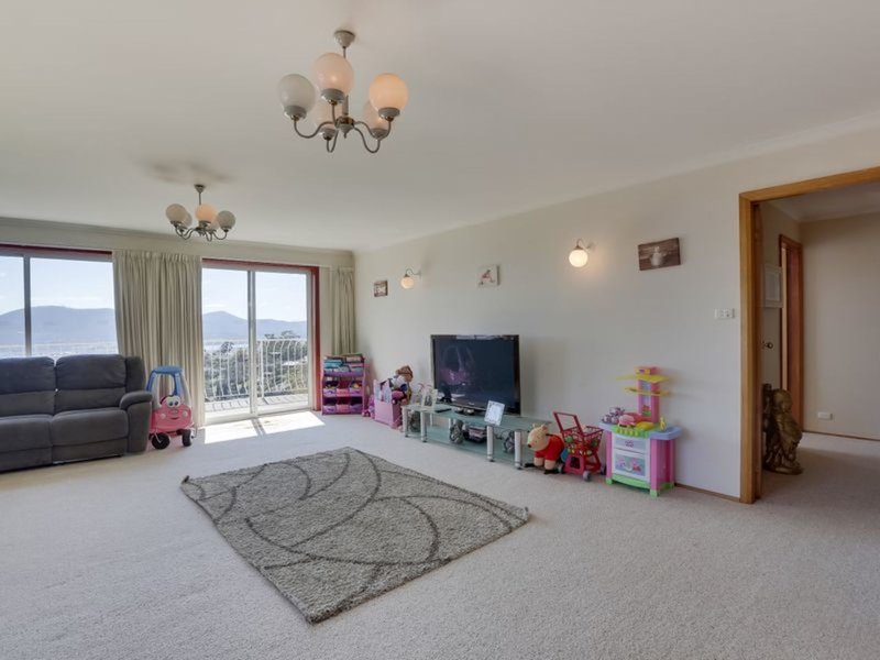 Photo - 6 Stafford Court, West Moonah TAS 7009 - Image 3