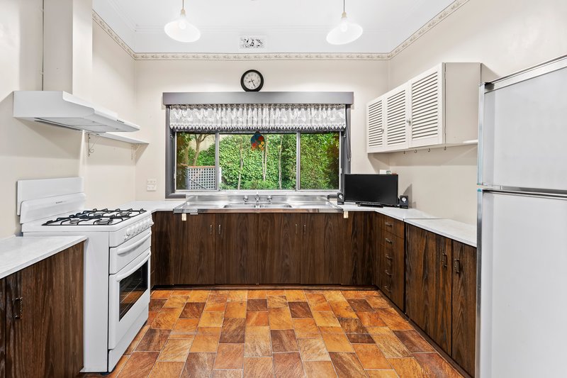 Photo - 6 Stanley Avenue, Eltham VIC 3095 - Image 5