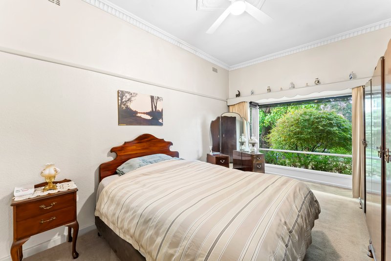 Photo - 6 Stanley Avenue, Eltham VIC 3095 - Image 7
