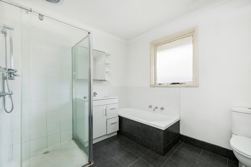 Photo - 6 Stanley Street, Cranbourne VIC 3977 - Image 5