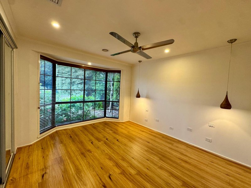 Photo - 6 Steamtrain Close, Sydenham VIC 3037 - Image 8