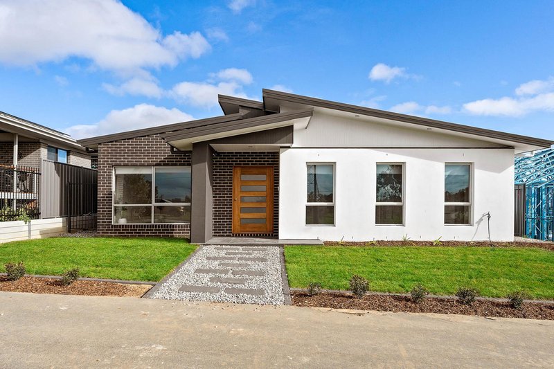 6 Stockdill Drive, Strathnairn ACT 2615