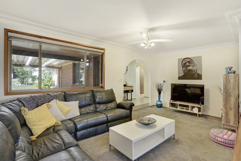 Photo - 6 Stonehaven Drive, Metford NSW 2323 - Image 3