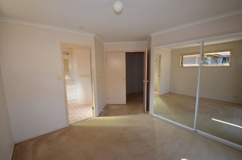 Photo - 6 Strathalbyn Court, Parkwood QLD 4214 - Image 5