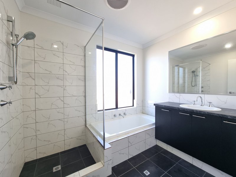 Photo - 6 Sturrock Close, Hilbert WA 6112 - Image 5