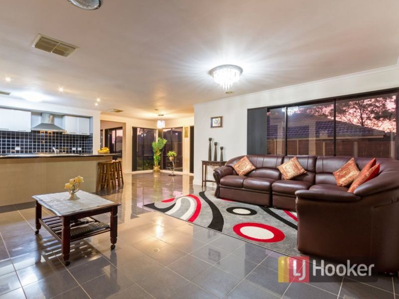 Photo - 6 Sugarbush Drive, Lynbrook VIC 3975 - Image 5